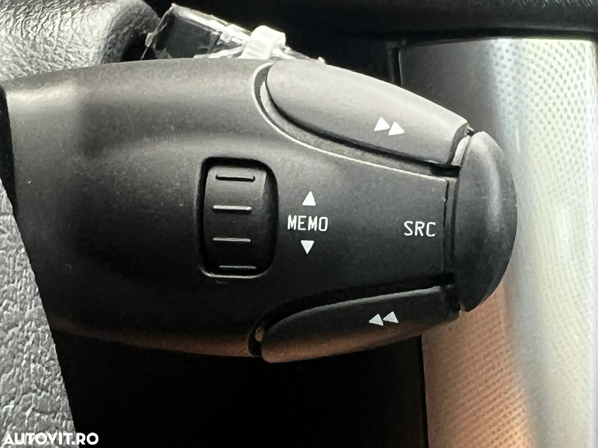 Peugeot 207 1.4 E Premium - 16