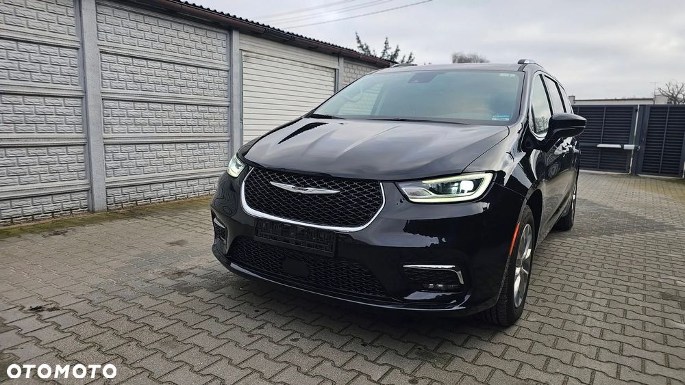 Chrysler Pacifica - 3