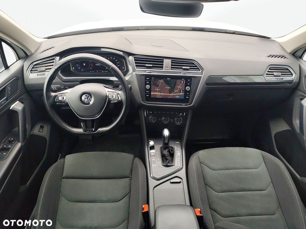 Volkswagen Tiguan - 16
