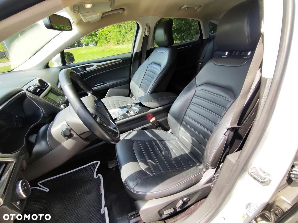 Ford Fusion - 6