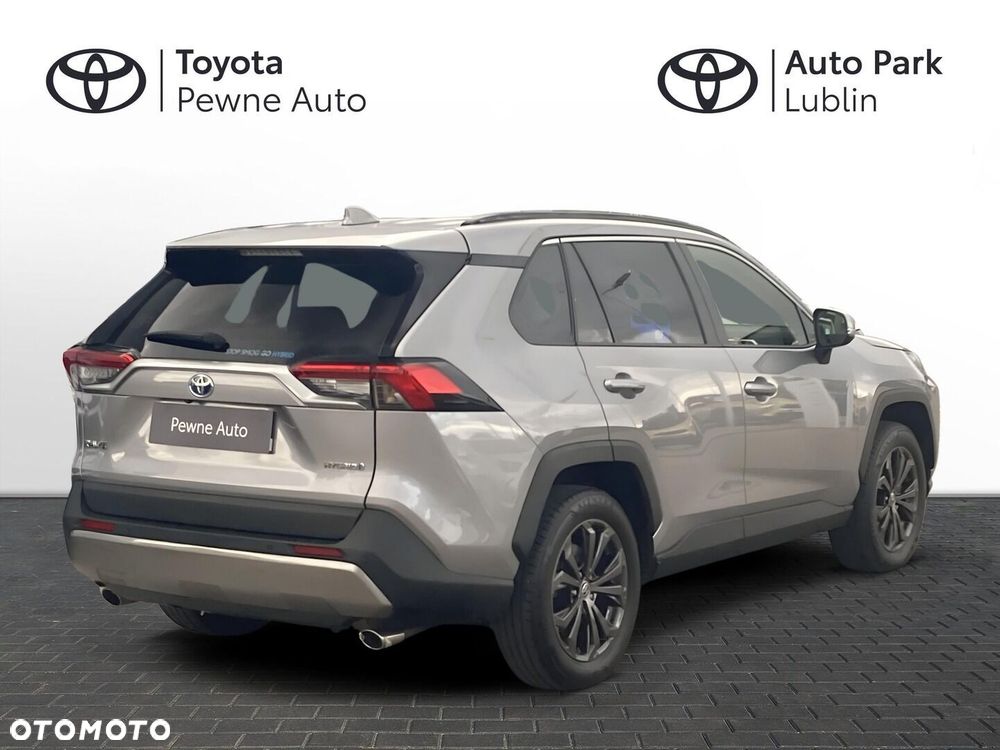 Toyota RAV4 - 6