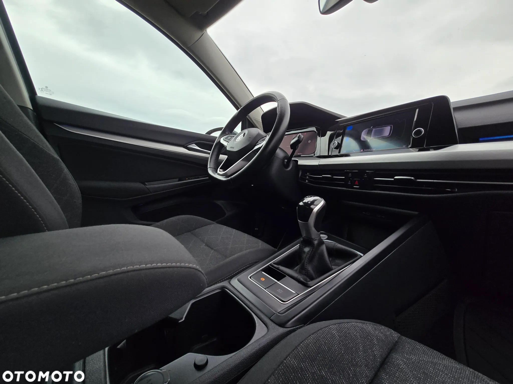 Volkswagen Golf - 25