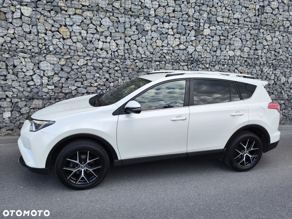 Toyota RAV4 2.0 D-4D Prestige 4x2 - 4