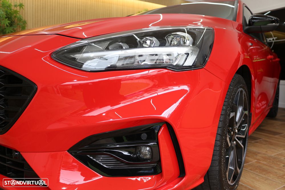 Ford Focus 1.0 EcoBoost S&S ST-LINE - 15