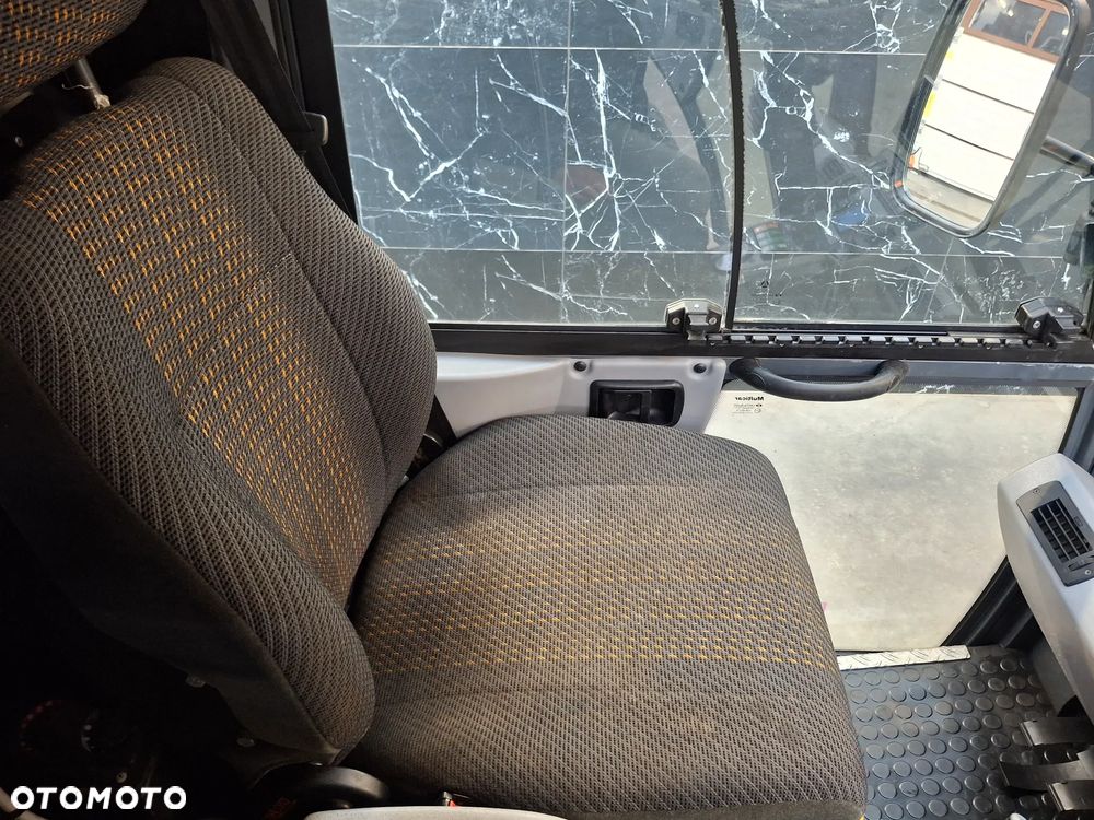 Inny Zamiatarka Hako Citymaster 2000 Klimatyzacja 2 Osie Skrętne Oświetlenie Ostrzegawcze Zamiatarka Chodnikowa 2016r - 21