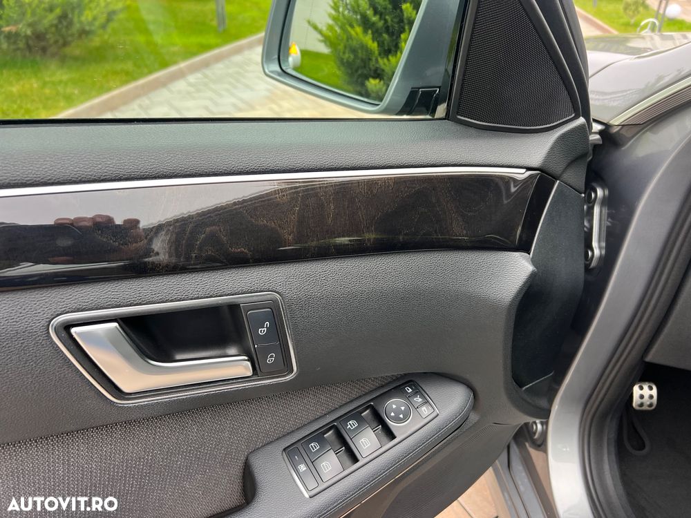 Mercedes-Benz E 250 CDI 4MATIC Aut. - 37