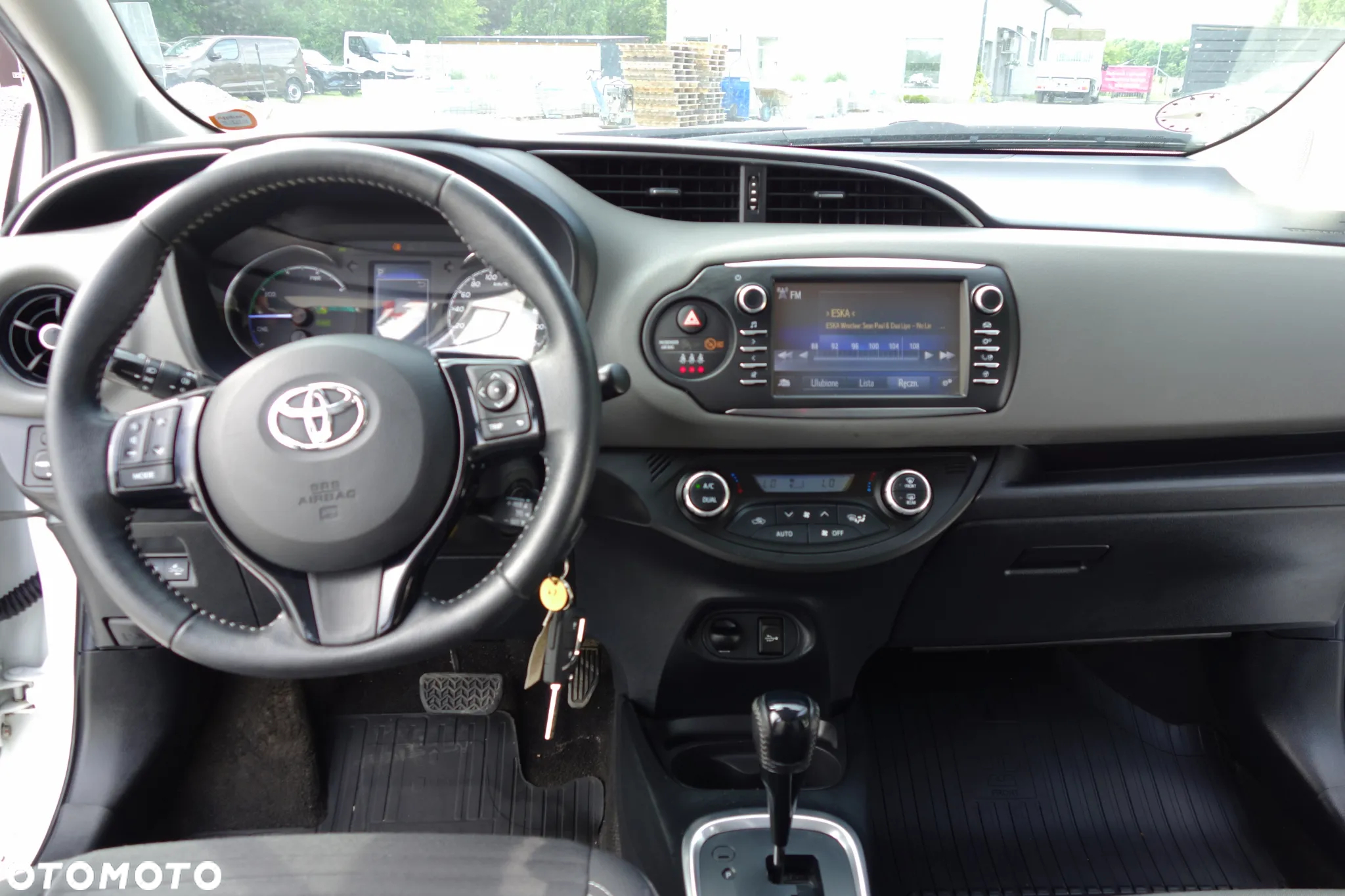 Toyota Yaris Hybrid 100 Active - 7