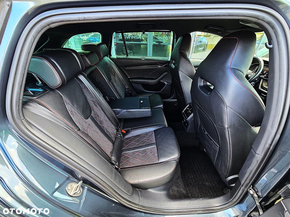 Skoda Octavia 2.0 TDI DSG 4x4 RS Plus - 20