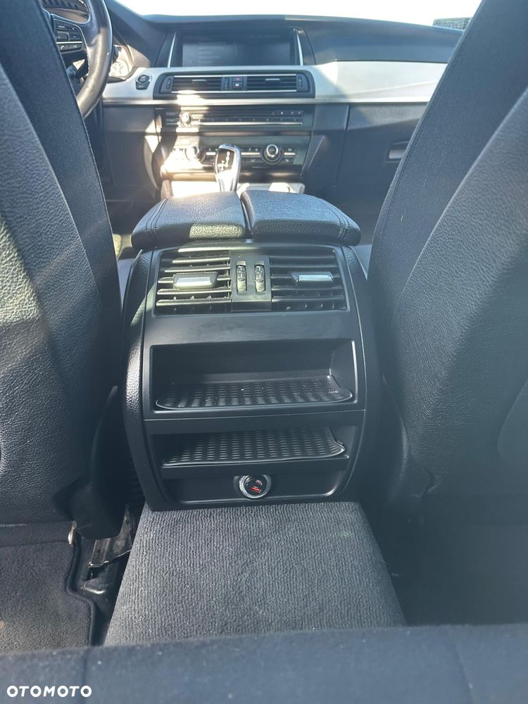 BMW Seria 5 520d Efficient Dynamics Edition - 12