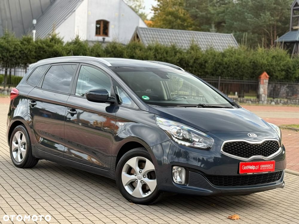 Kia Carens - 4