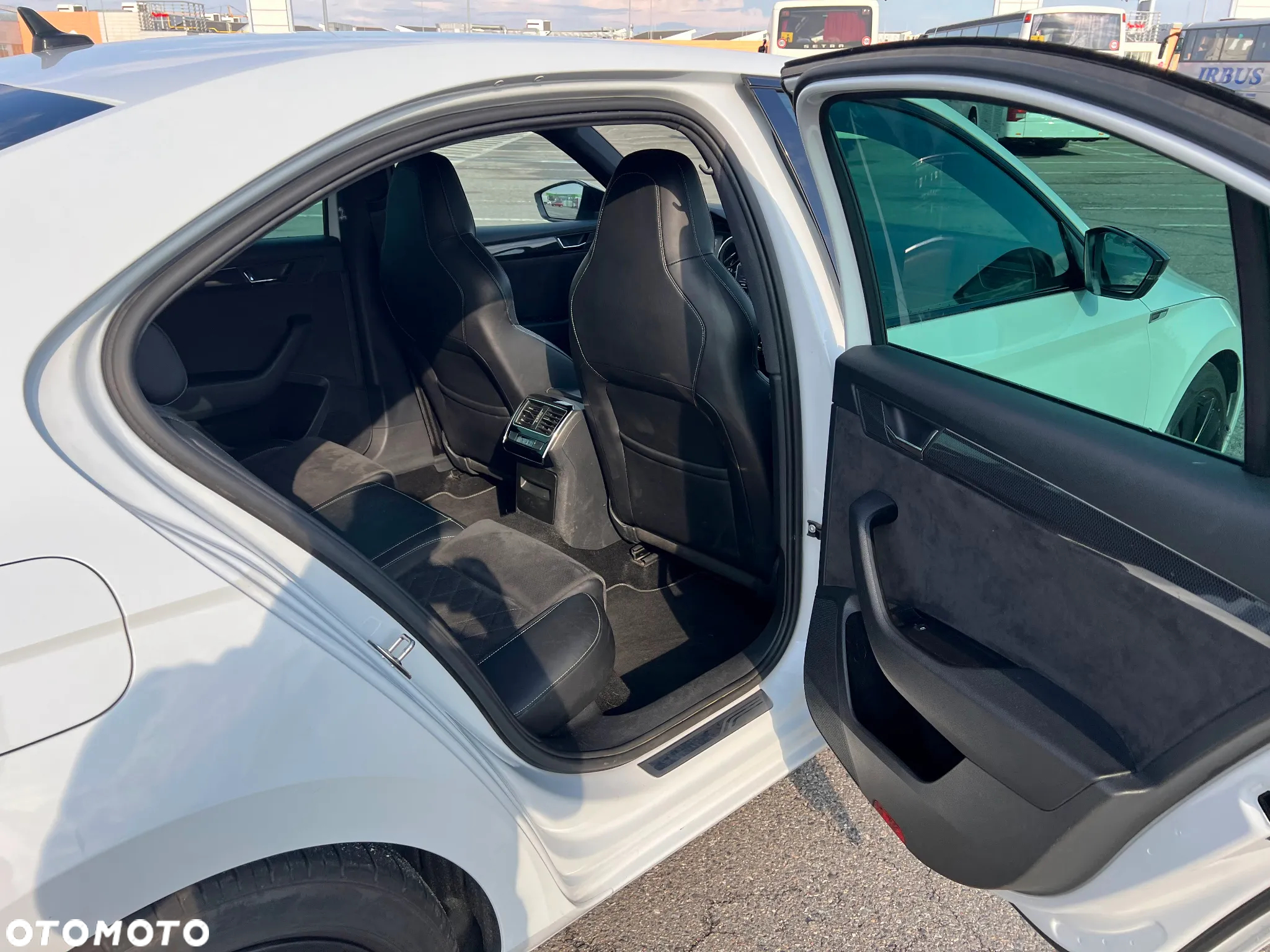 Skoda Superb 2.0 TDI Sportline DSG - 18