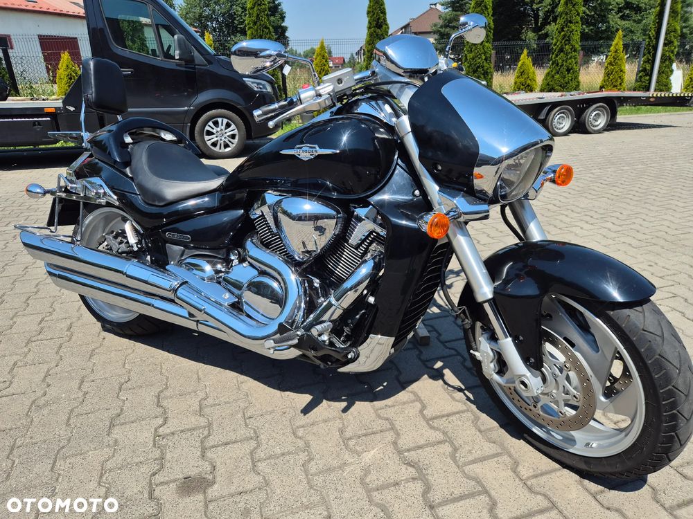Suzuki Intruder - 12