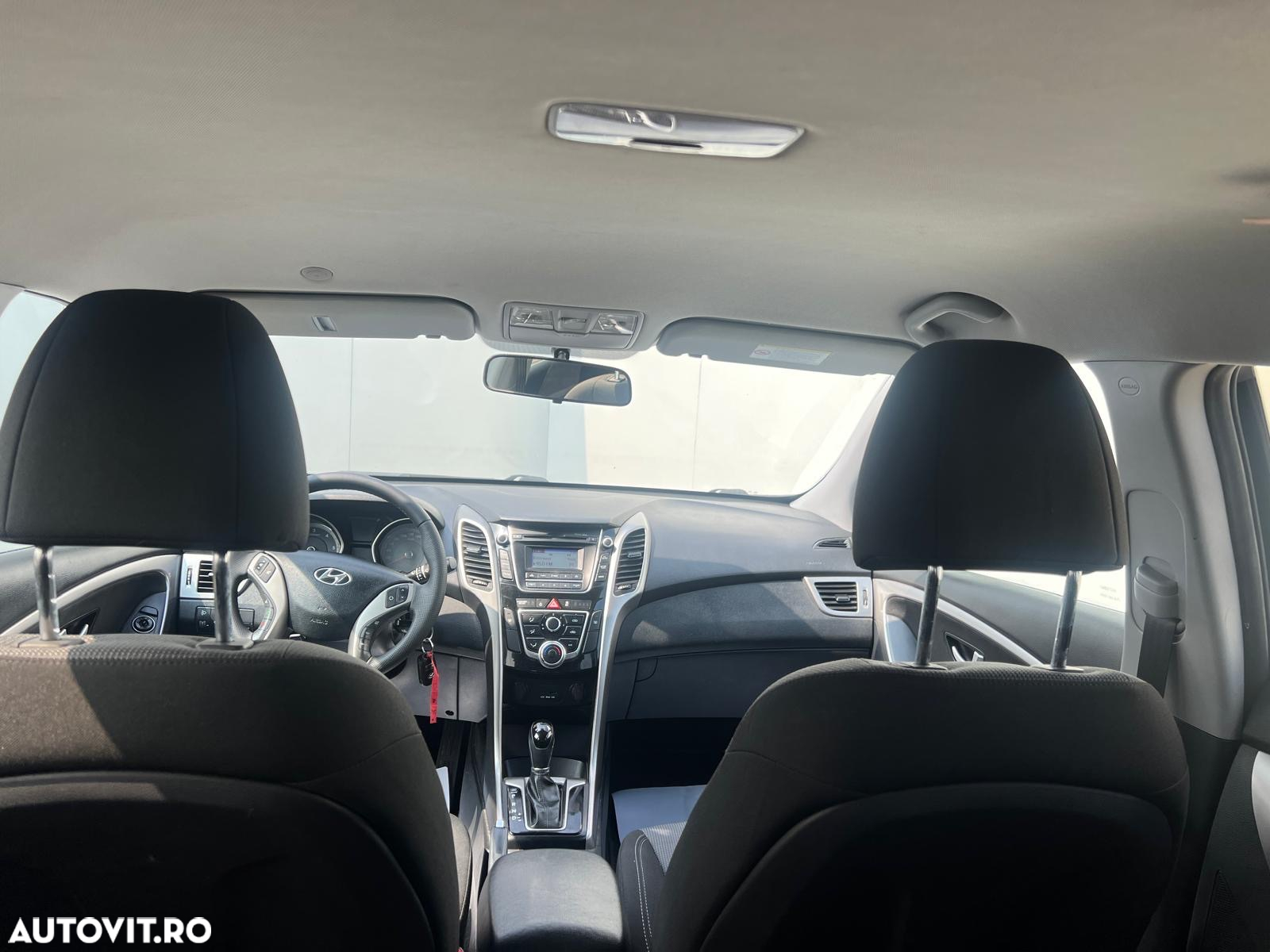 Hyundai i30 1.6 CRDI Automatik Trend - 8