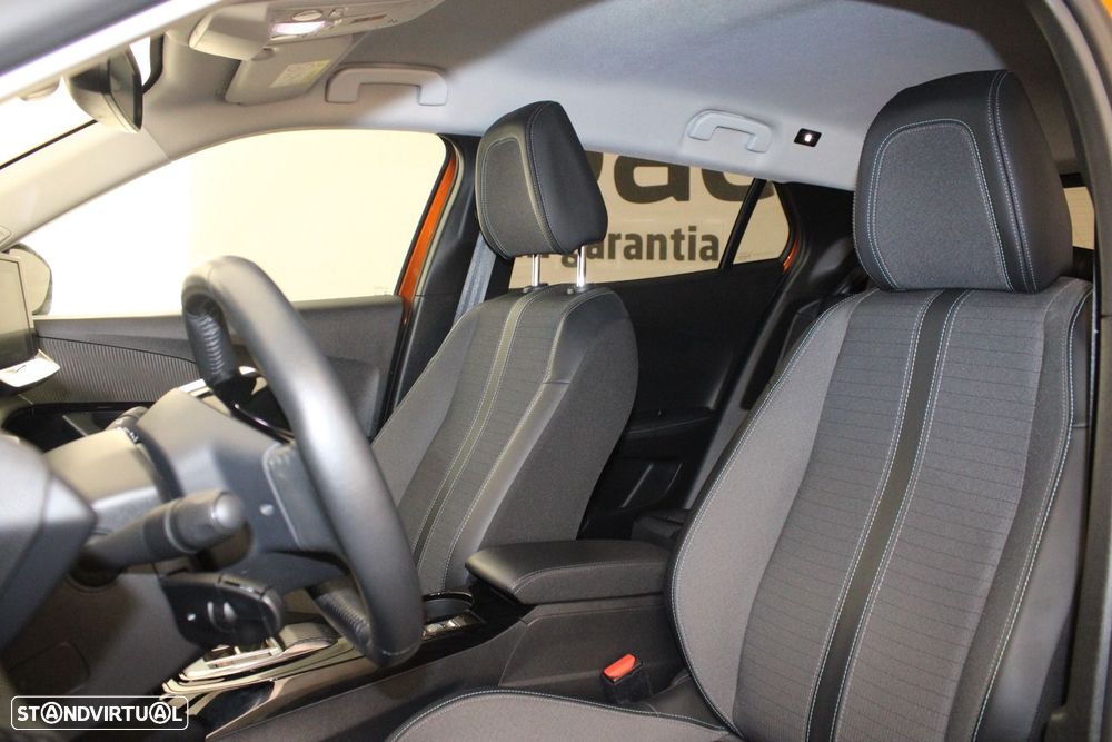 Peugeot e-2008 50 kWh Allure Pack - 4