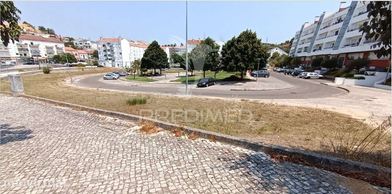 3 Lotes urbanos com projeto para construção à venda na Rua Professo... - Grande imagem: 4/13