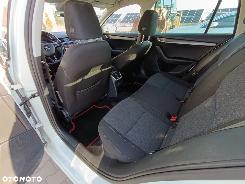 Skoda Octavia 2.0 TDI DSG Soleil - 3