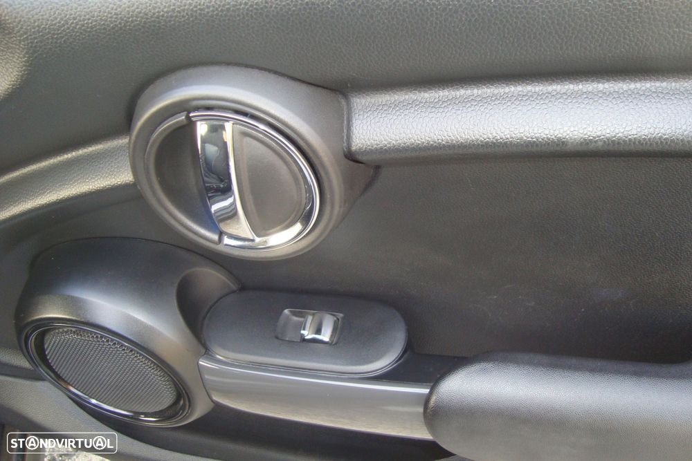 MINI 3 Portas - 32