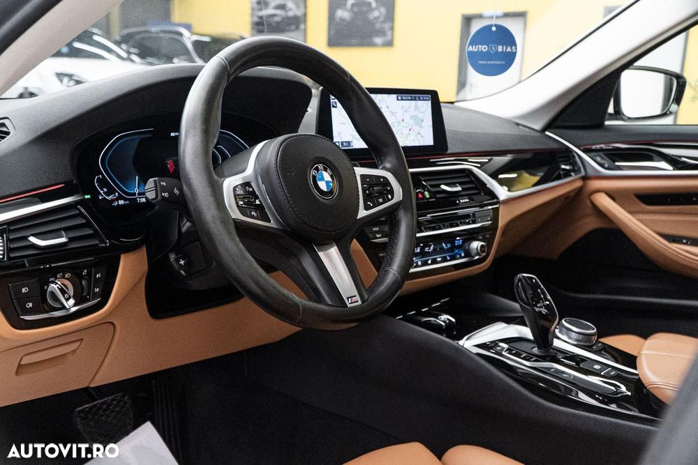 BMW Seria 5 530e iPerformance Aut. Sport Line - 14