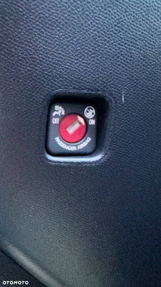 Peugeot 208 1.2 PureTech GT S&S EAT8 - 24