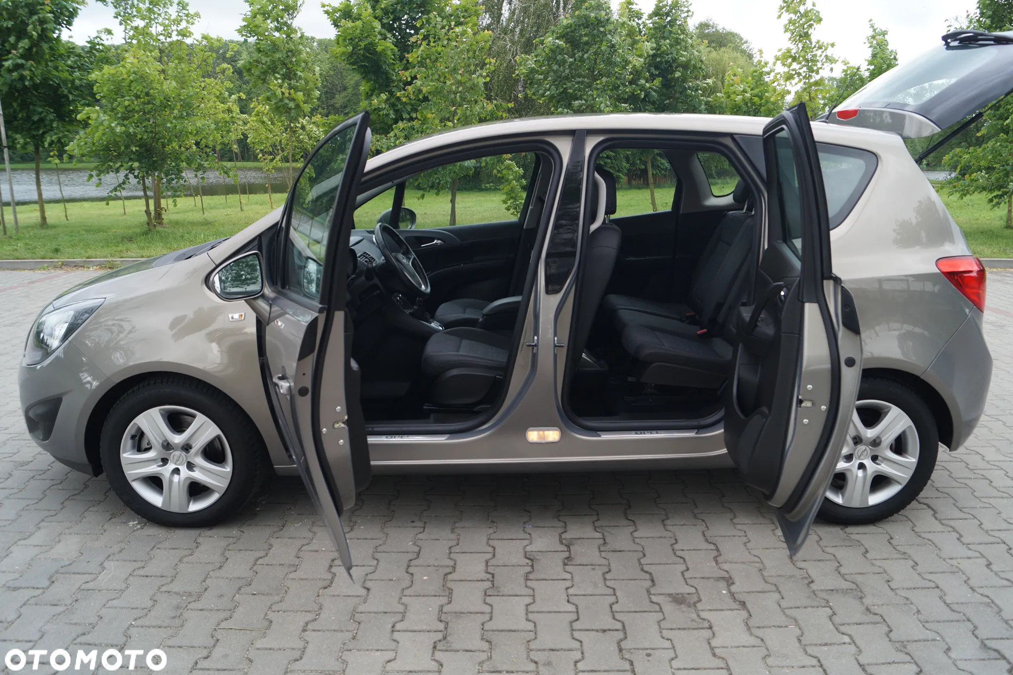 Opel Meriva 1.4 T Cosmo - 12