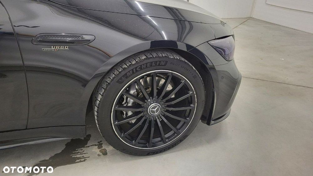 Mercedes-Benz AMG GT - 4