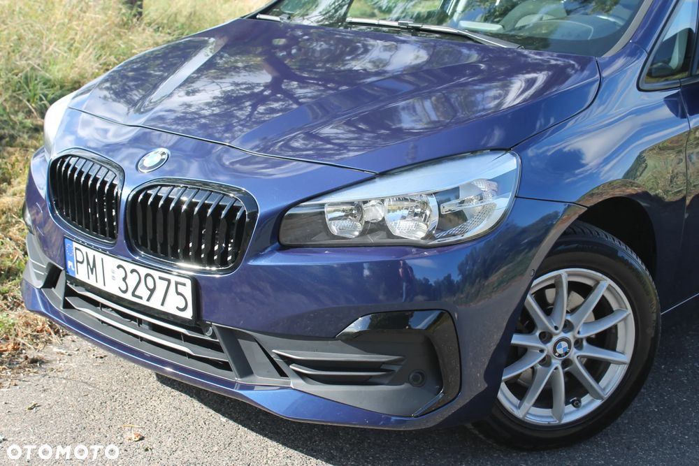 BMW Seria 2 216d - 9