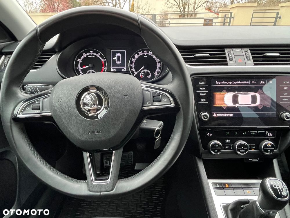Skoda Octavia 1.4 TSI Ambition - 34