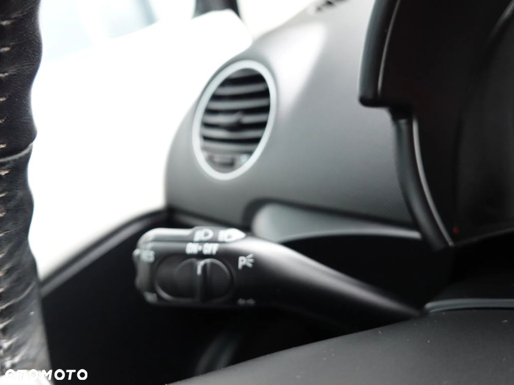 Volkswagen New Beetle Cabriolet 1.9 TDI DPF United - 29