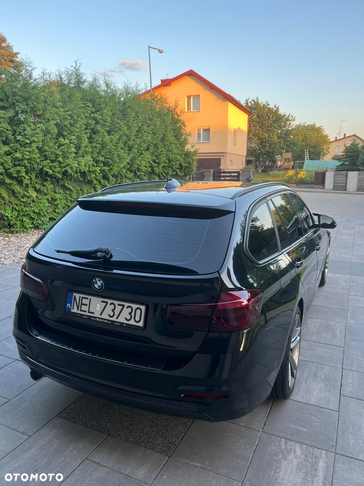 BMW Seria 3 318d Sport Line - 3