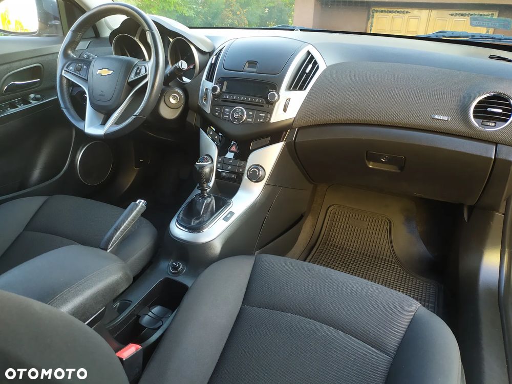 Chevrolet Cruze - 30
