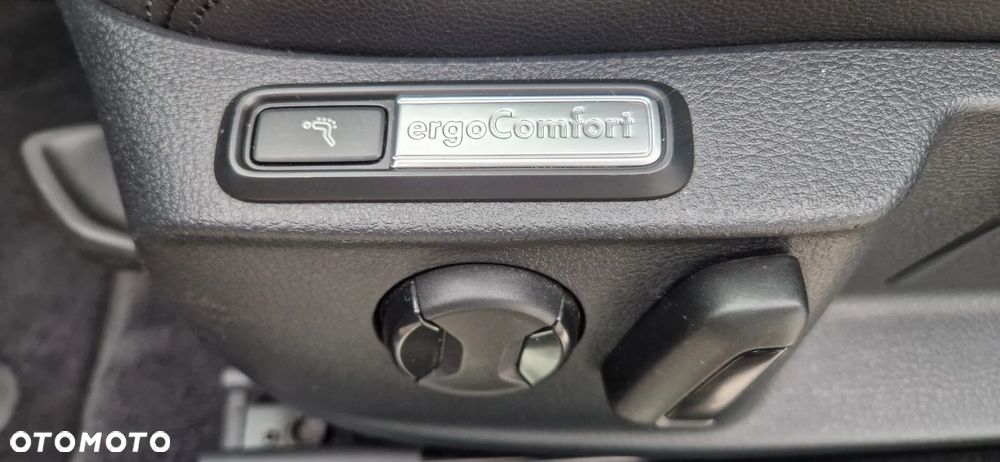 Volkswagen Passat 1.5 TSI EVO Highline DSG - 25