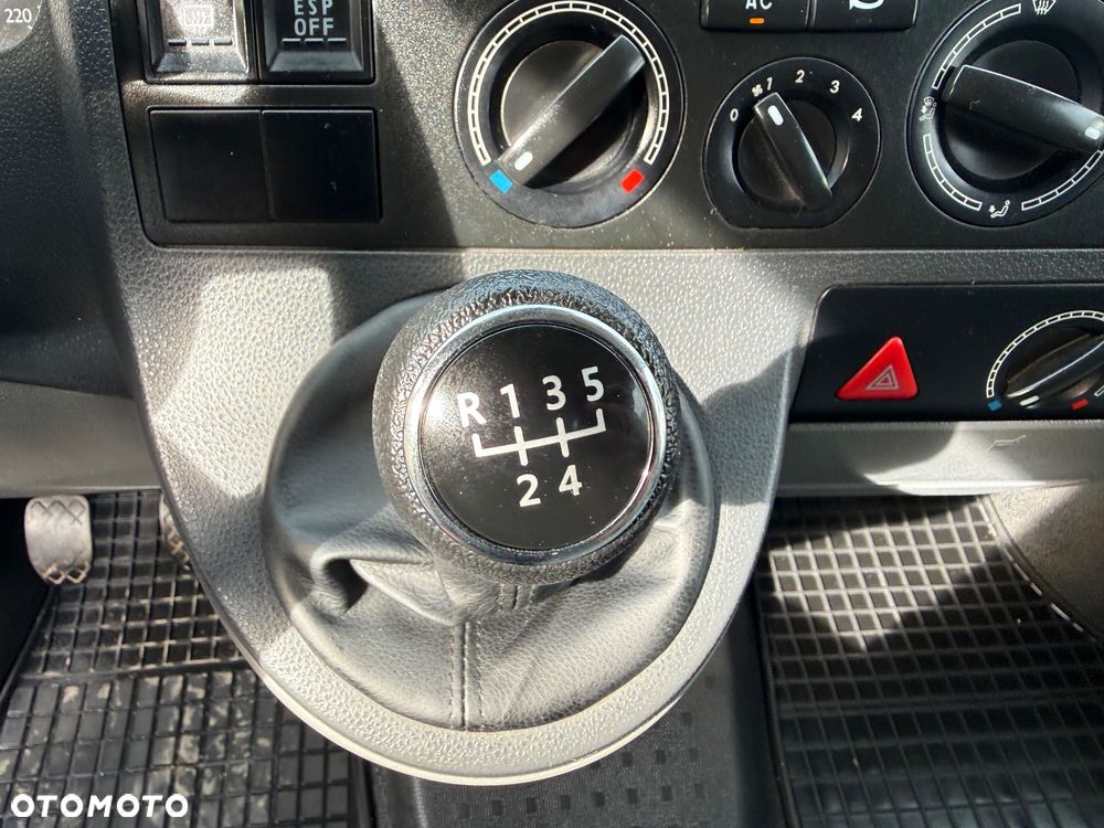 Volkswagen Transporter L2H1 - 23