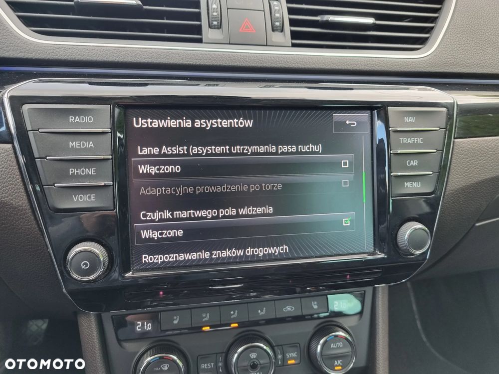 Skoda Superb 2.0 TDI L&K DSG - 25