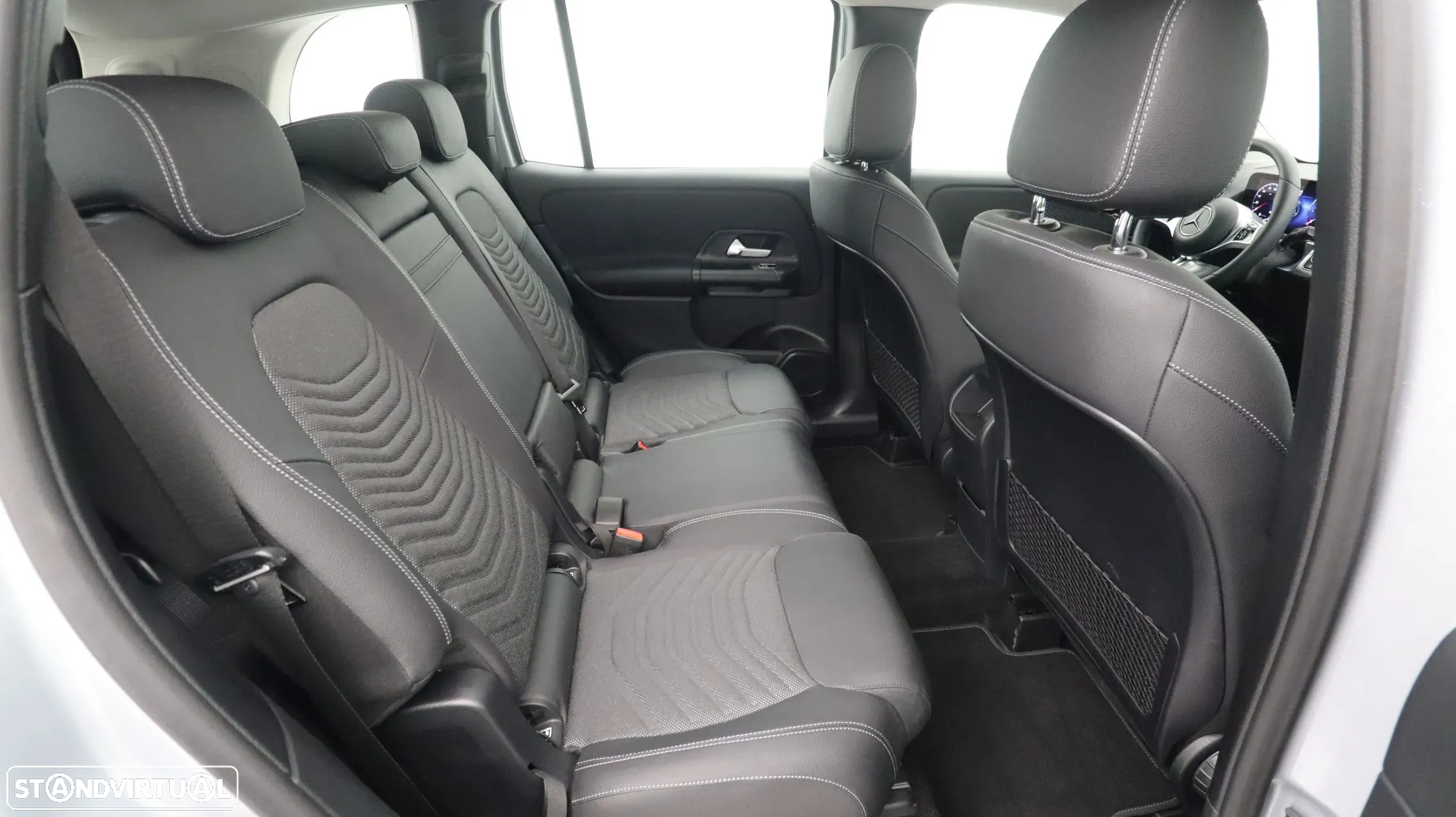 Mercedes-Benz GLB 180 d Progressive - 25