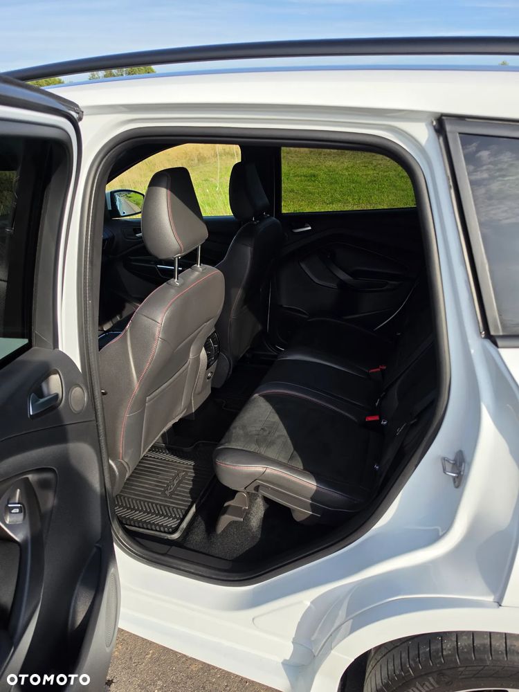 Ford Kuga - 10