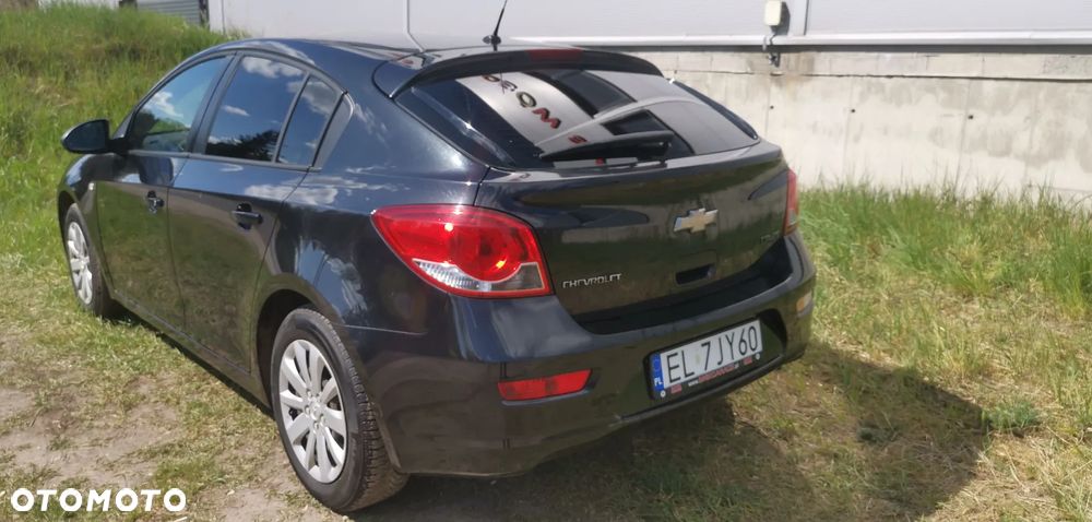 Chevrolet Cruze 1.8 Base - 22