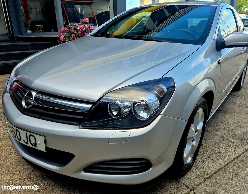 Opel Astra GTC 1.9 CDTI DPF Sport - 25