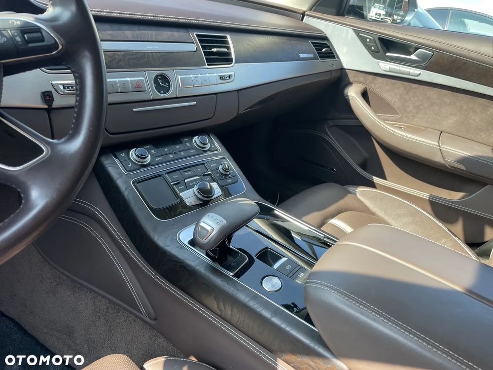 Audi A8 4.0 TFSI Quattro tiptronic - 29
