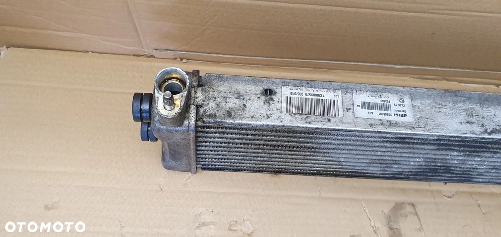 Chłodnica oleju chłodniczka BMW M5 G30 F90 2284260 - 3