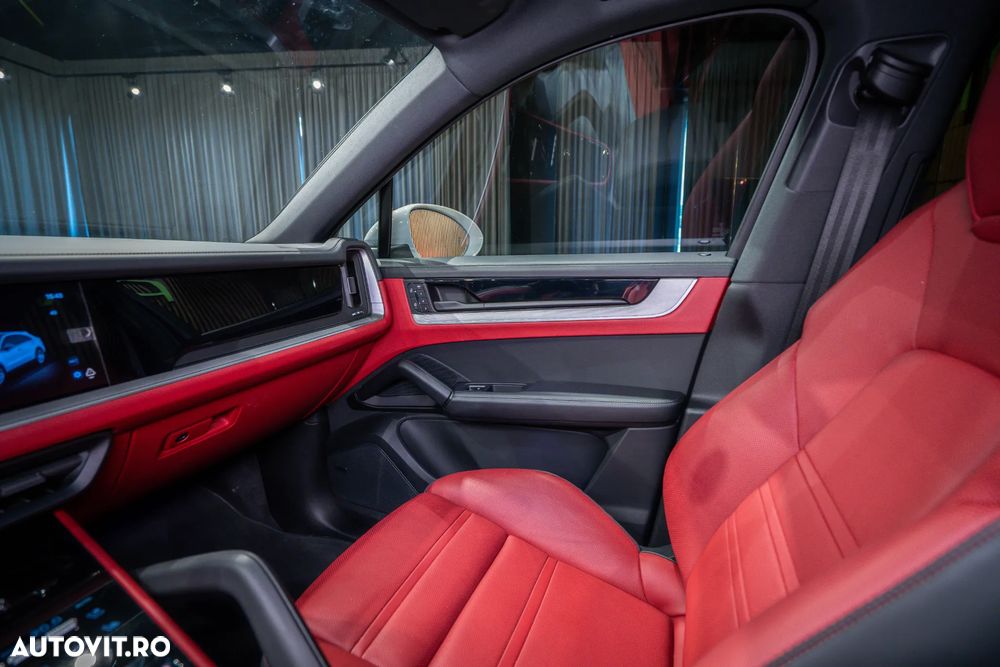 Porsche Cayenne Coupe Standard - 40