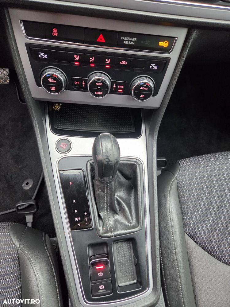 Seat Leon 2.0 TDI DPF DSG Xcellence - 11