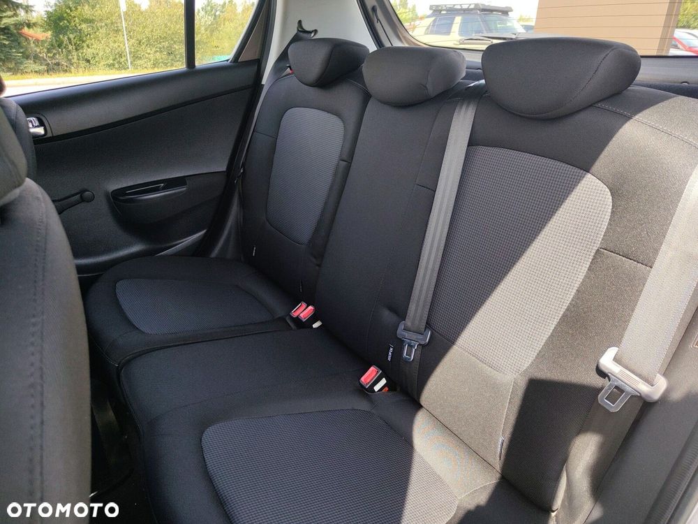 Hyundai i20 - 24