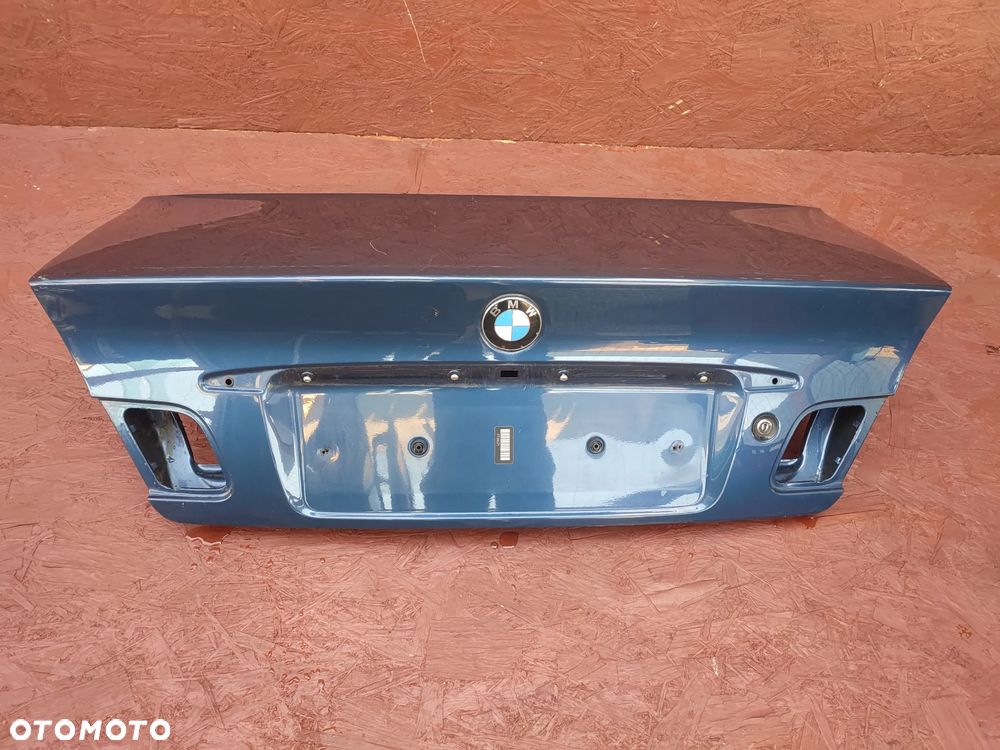 BMW E46 COUPE ORYGINALNA KLAPA BAGAŻNIKA TYŁ BEZ RDZY W KOLORZE  KOLORZE A07 MYSTICBLAU METALIC + WIĄZKA KLAPY O NR.  41 62 7 065 260 / 41 62 7 895 672 / 41 62 8 237 726 OEM W DOBRYM STANIE - 1