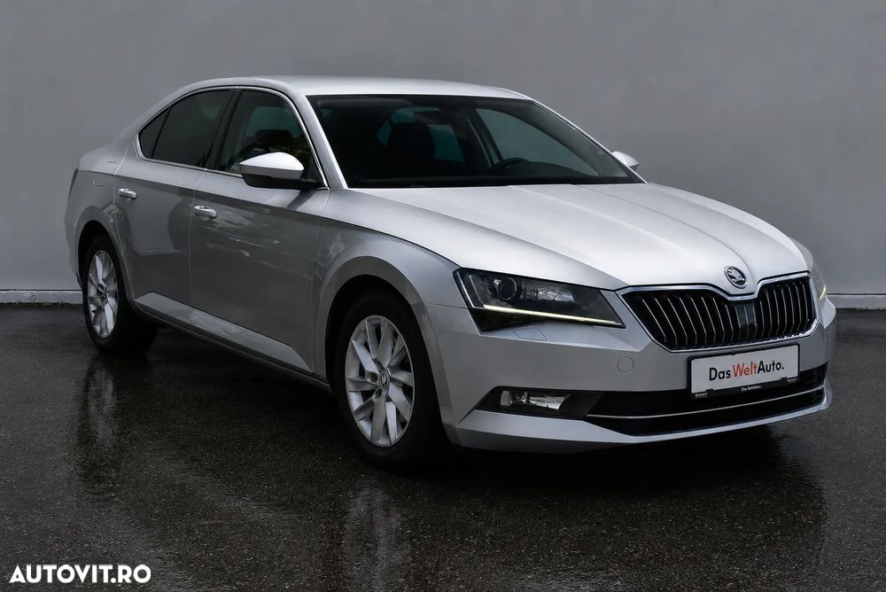 Skoda Superb 2.0 TDI DSG Ambition - 3
