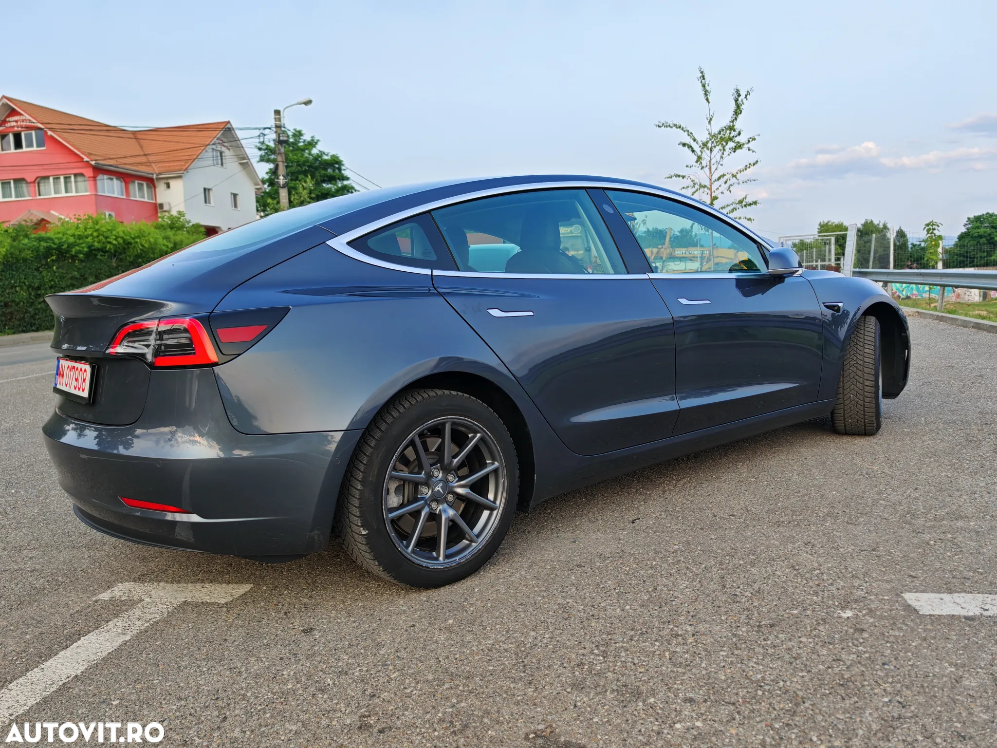 Tesla Model 3 Standard Reichweite Plus Hinterradantrieb - 8