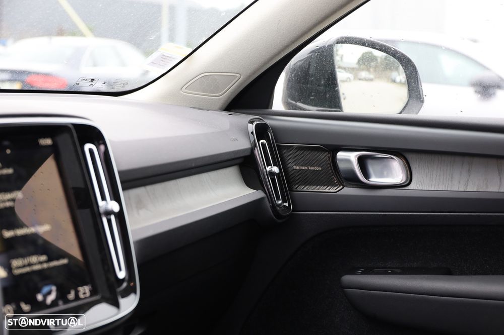 Volvo XC 40 2.0 B4 Inscription - 17