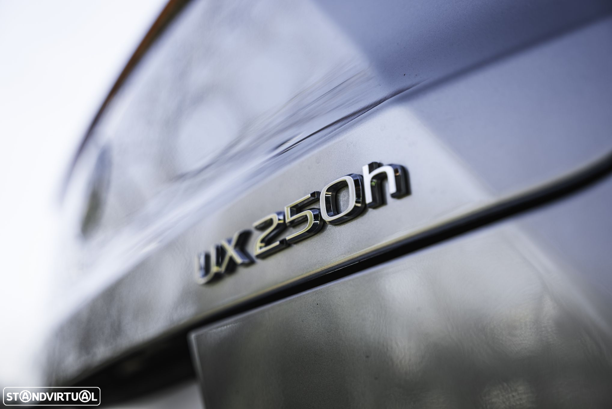 Lexus UX 250h Sport (Ecrã 12.3) - 25