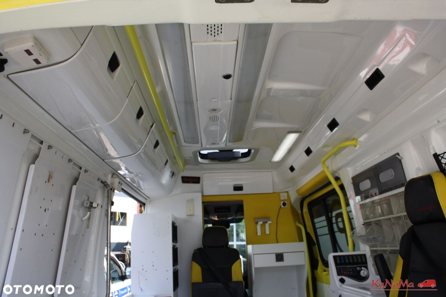 Mercedes-Benz Sprinter - 15