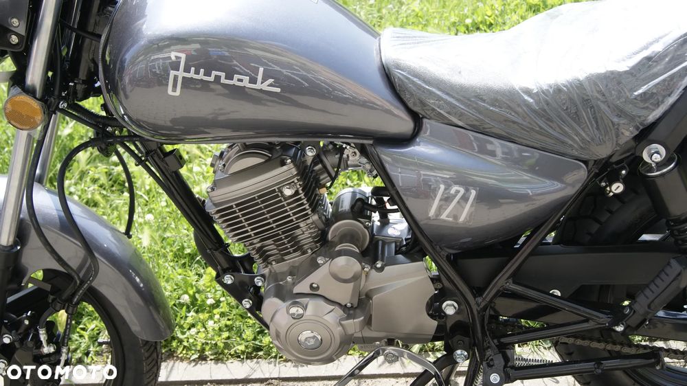 Junak Inny - 2