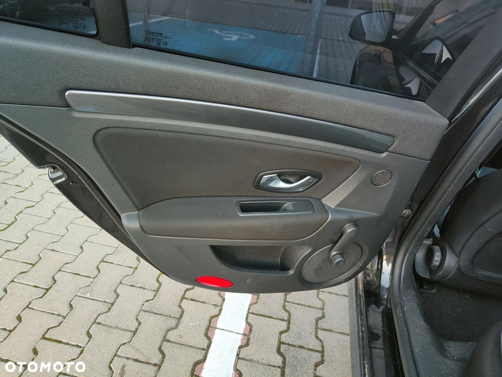 Renault Laguna 1.5 dCi Authentique - 12